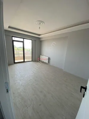 Karasu YENİ MAHALLE AZUR SİTESİ’NDE 2+1 ARA KAT | HAVUZLU & KOMBİLİ KİRALIK DAİRE